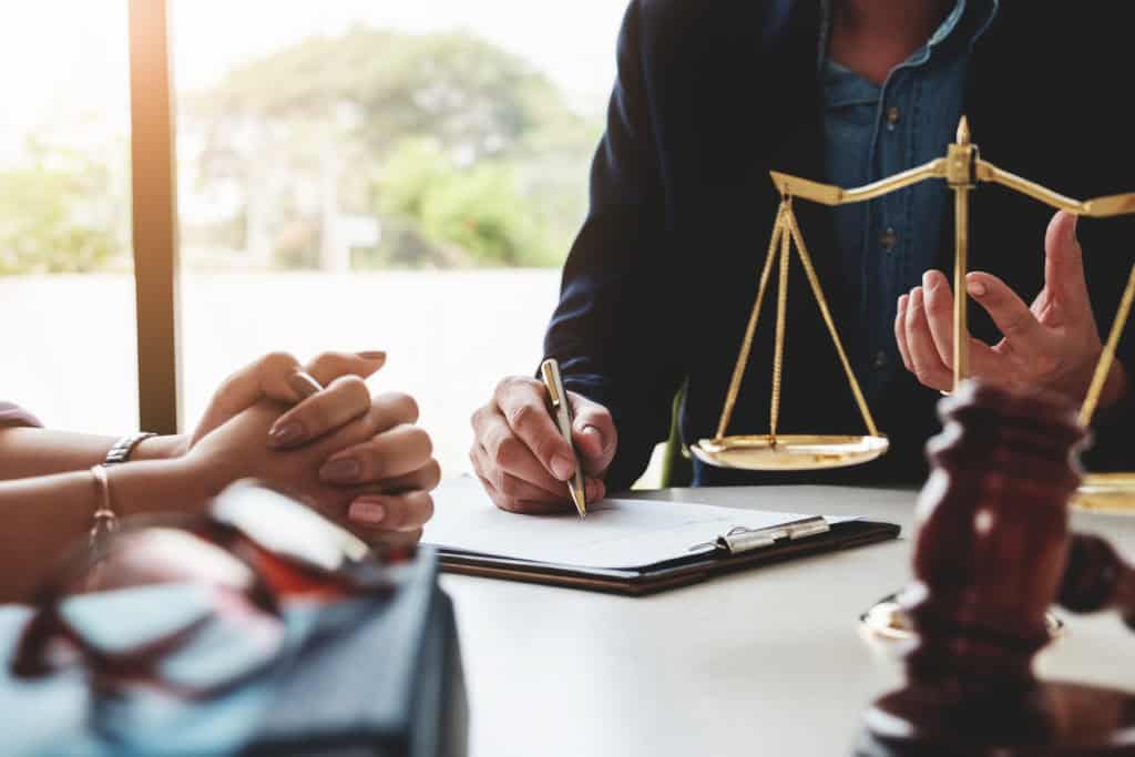 Court Applications vs. Mediation: A Less Stressful Path with EH Mediation Isle of Wight